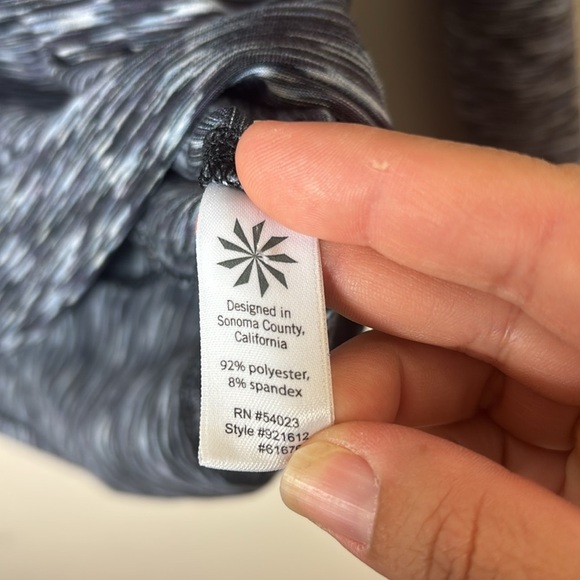 Athleta 1/4 zip Black White Space Dye Pull Over Activewear Long-Sleeve Size XXS - Picture 7 of 9